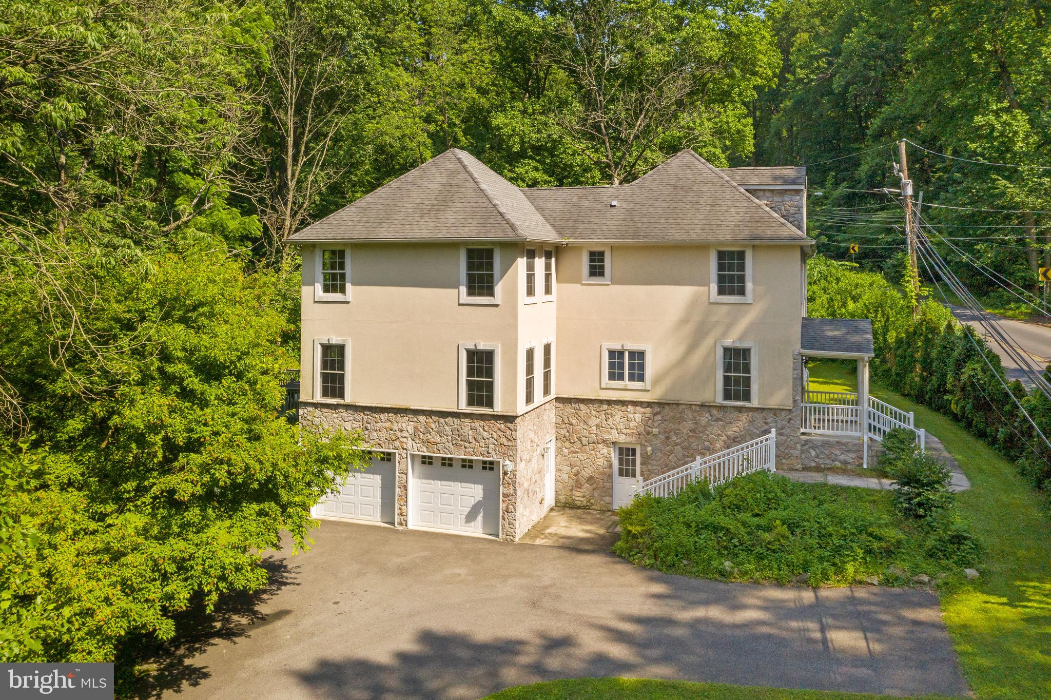 2249 Honeysuckle Road Allentown, PA 18103 - Photo 39 of 47 Gallery Image 39