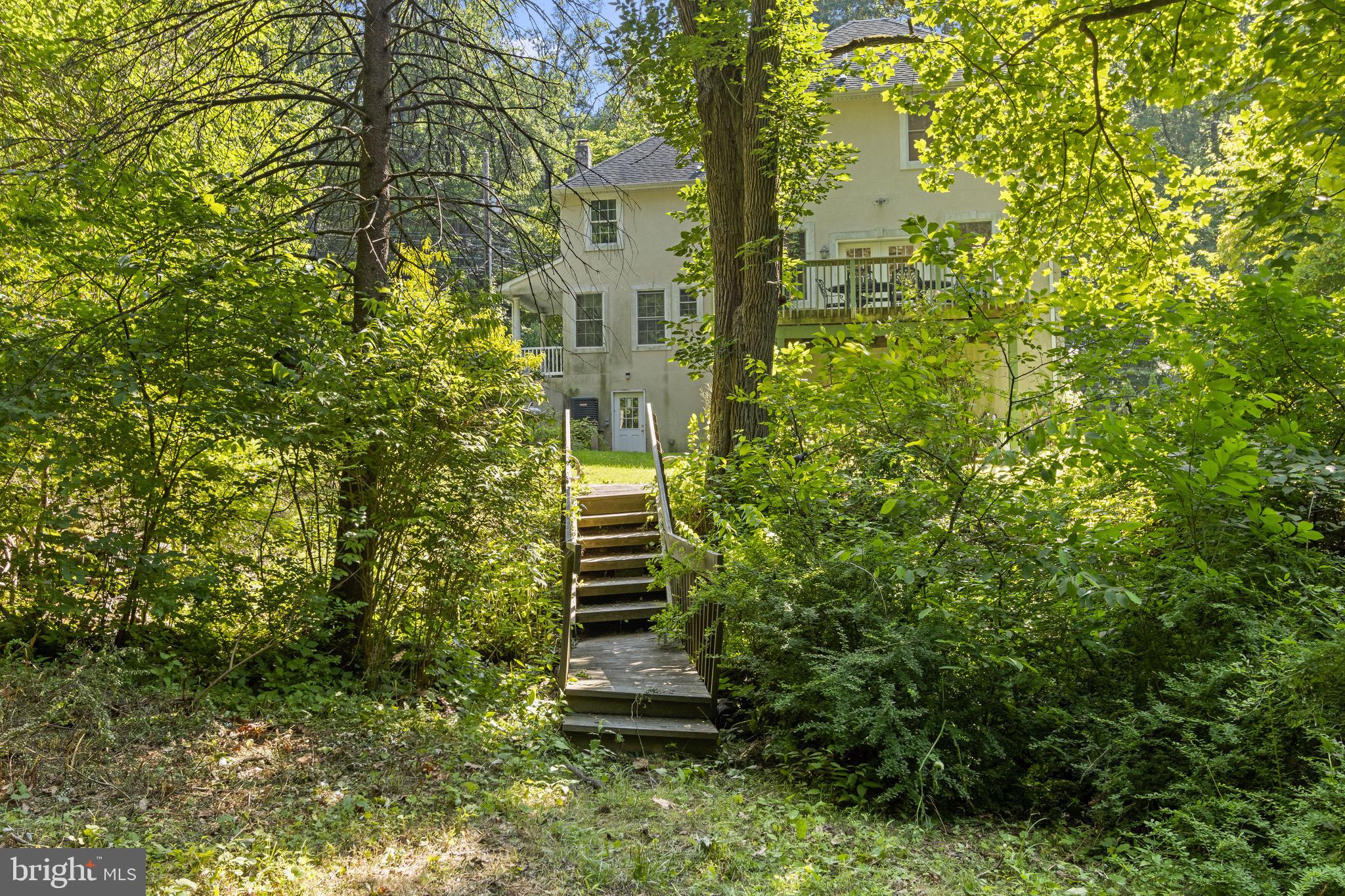 2249 Honeysuckle Road Allentown, PA 18103 - Photo 9 of 47 Gallery Image 9