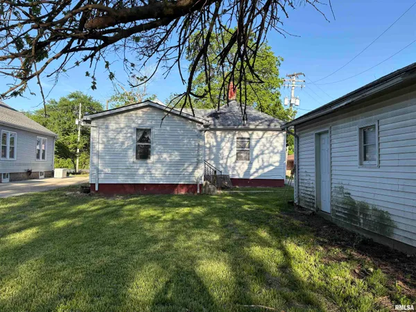 $78,500 | 835 South Fayette Street, Jacksonville, IL 62650