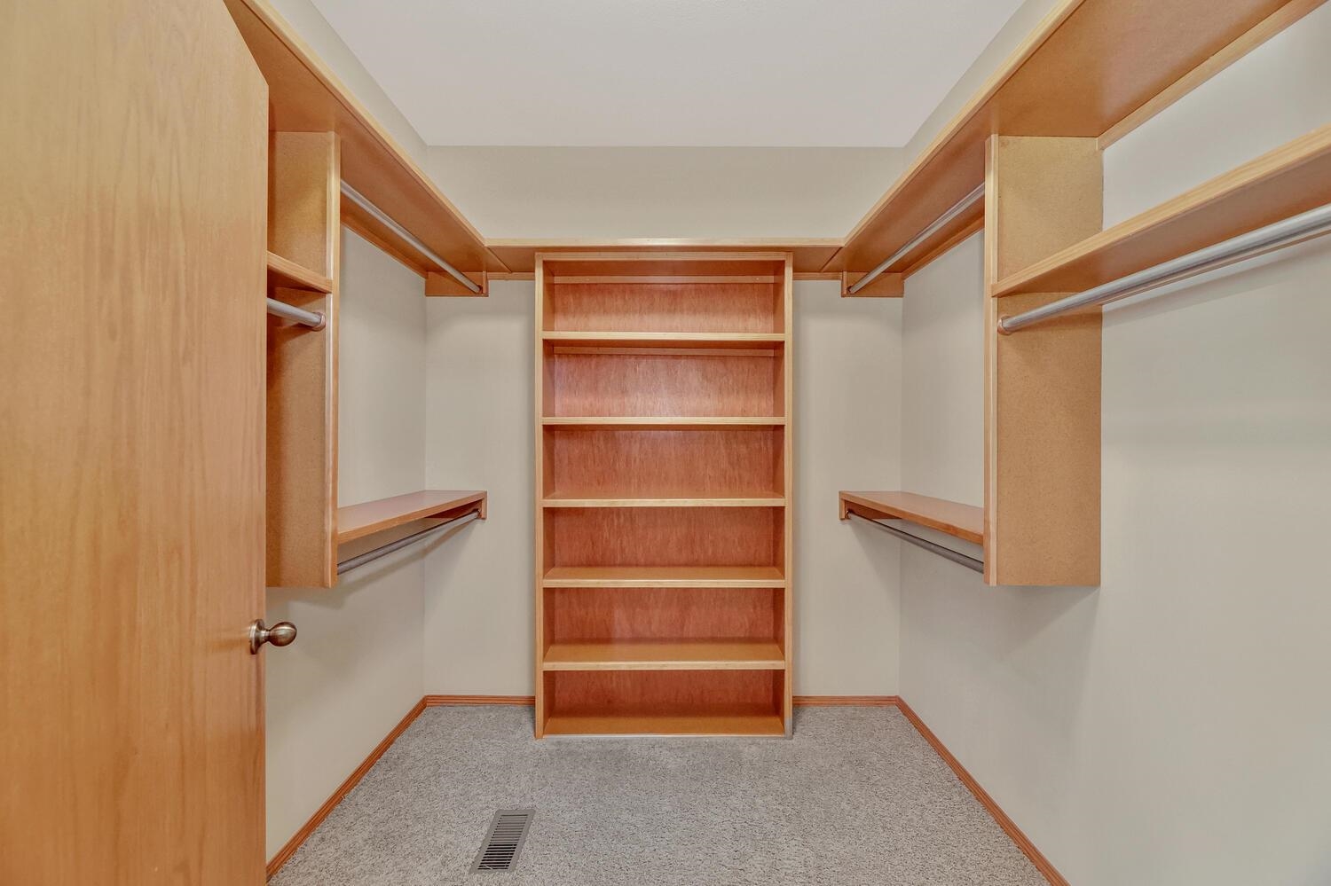 13207 Hunters View Street Wichita, KS 67235 - Photo 18 of 34