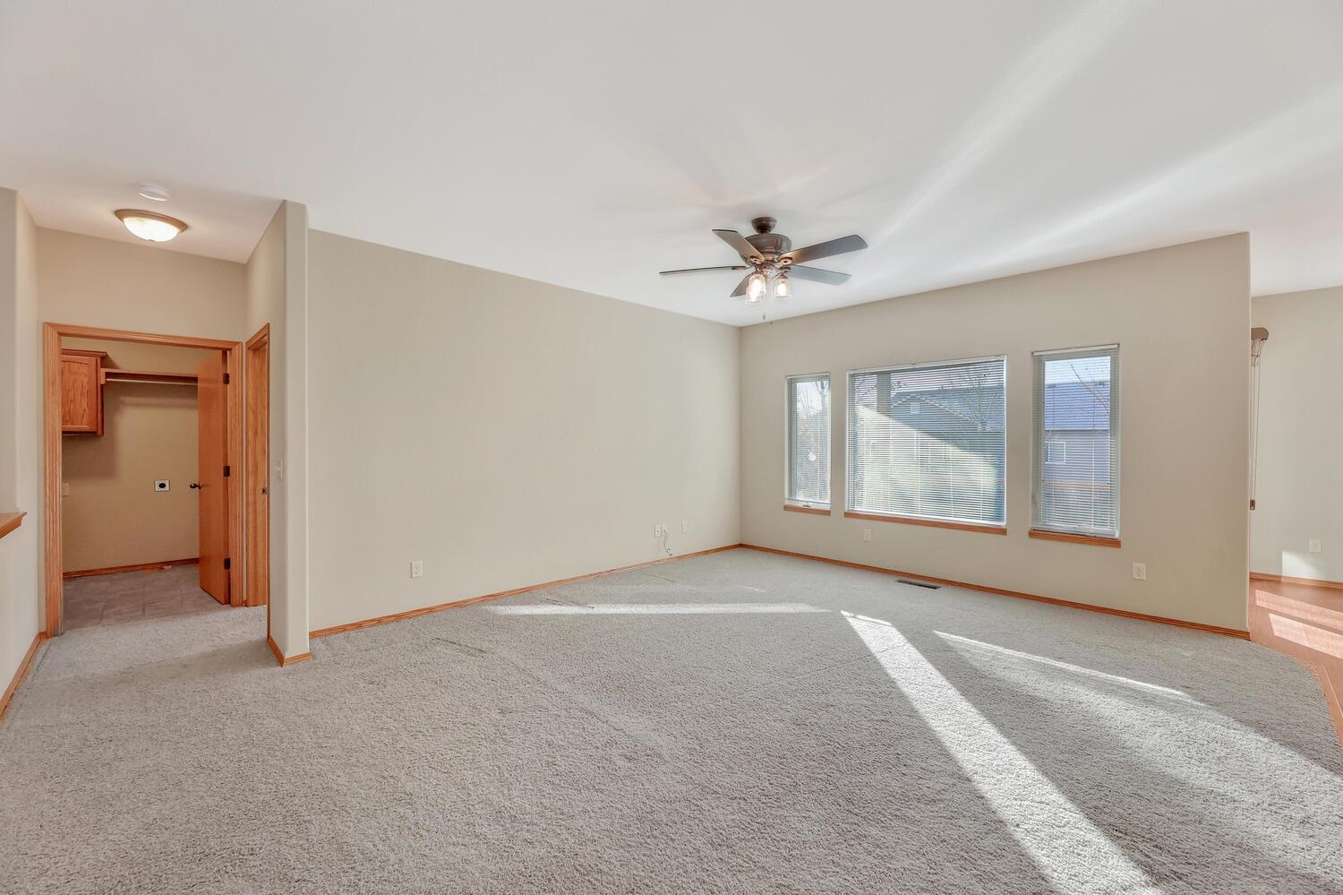 13207 Hunters View Street Wichita, KS 67235 - Photo 5 of 34