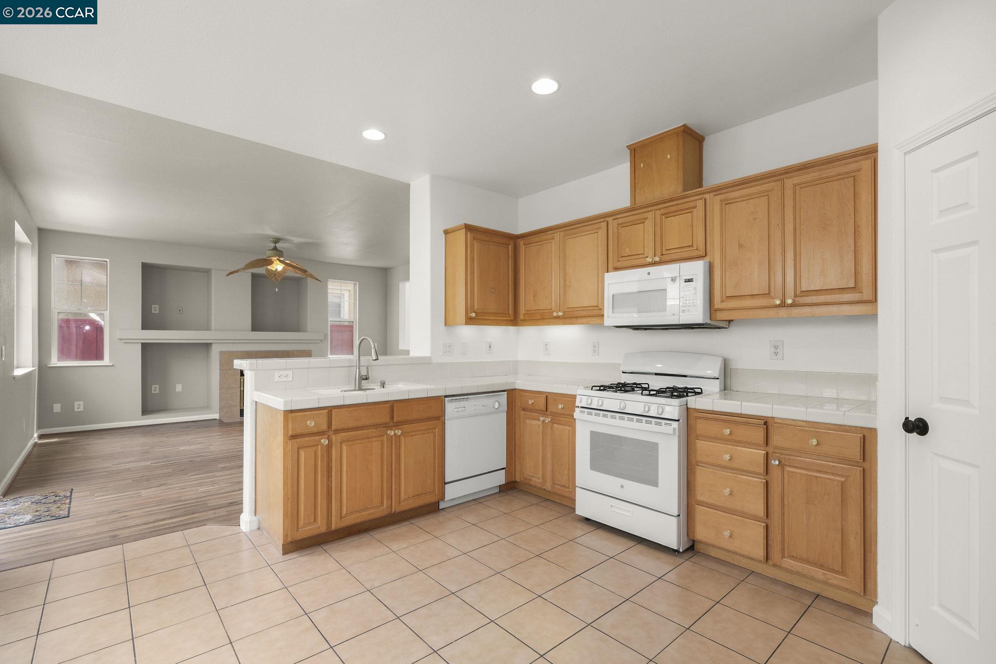 648 Rockspray Circle Pittsburg, CA 94565 - Photo 16 of 30