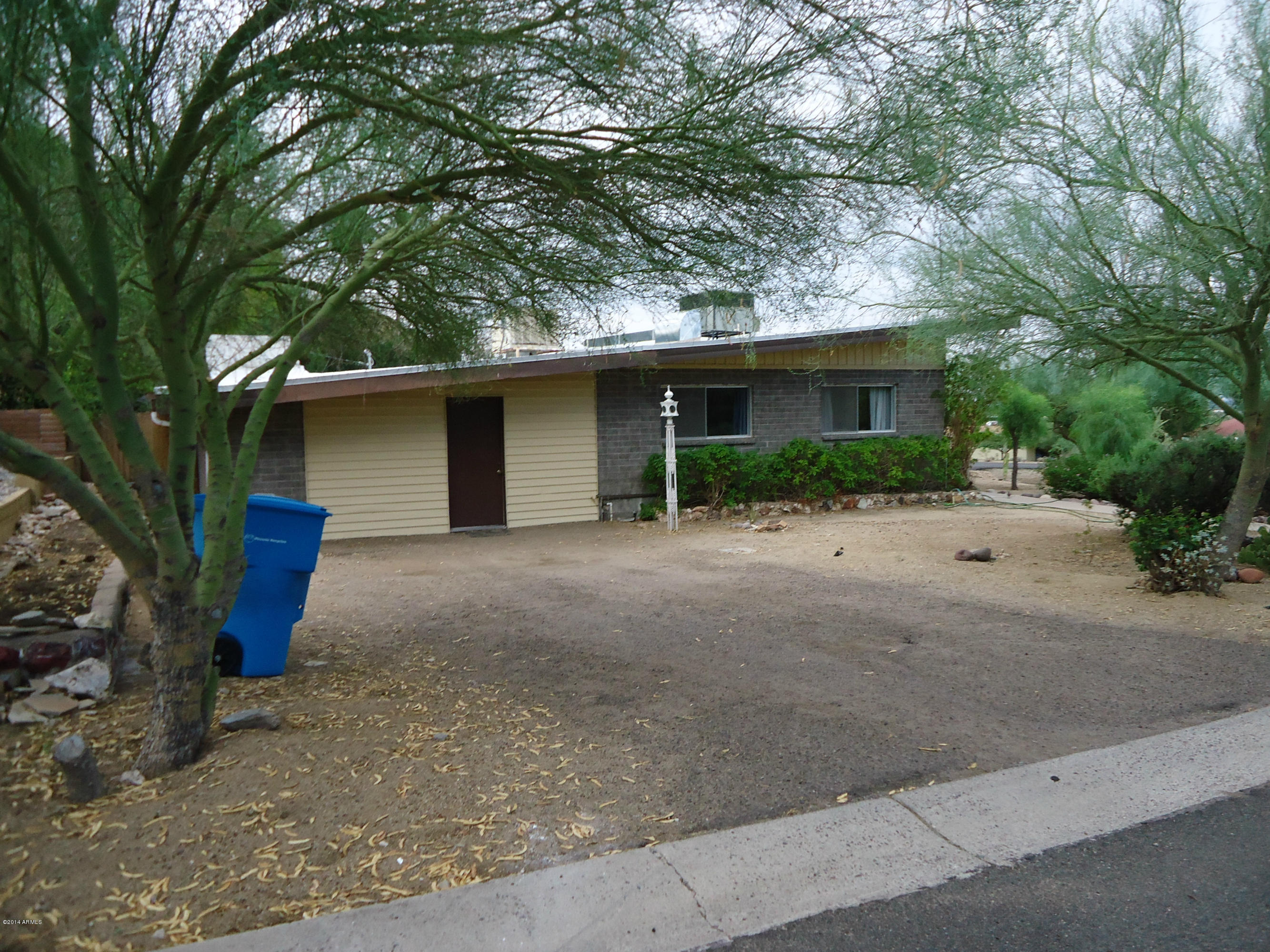 1701 East Mountain View Road Phoenix, AZ 85020 - Photo 2 of 34 DSC00927