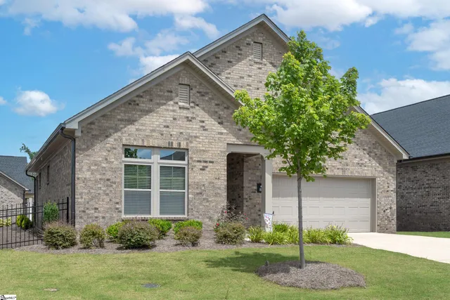 $375,000 | 811 Vita Drive, Greer, SC 29650