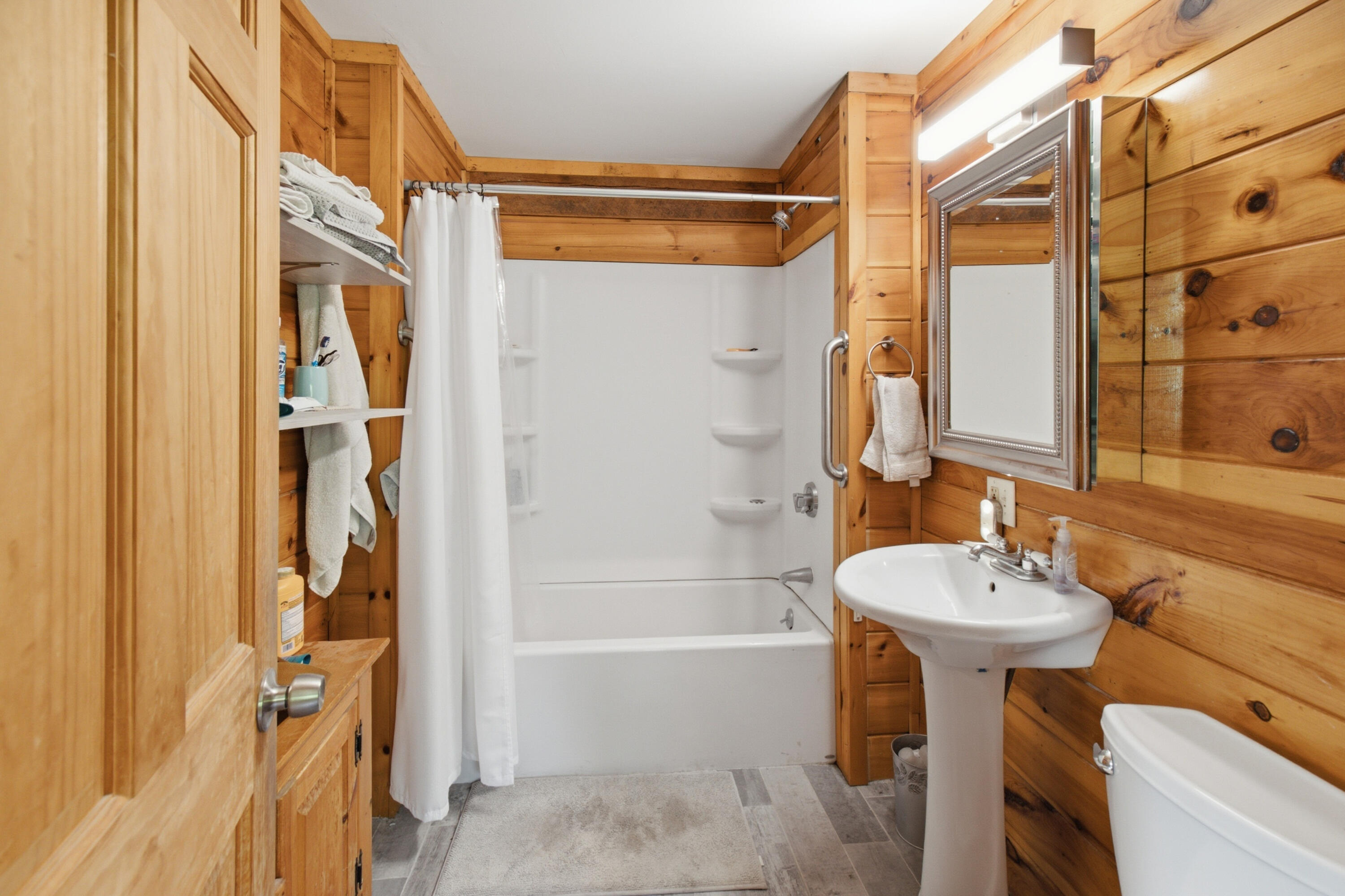157 Durgin Road Paris, ME 04281 - Photo 19 of 32 First floor bath