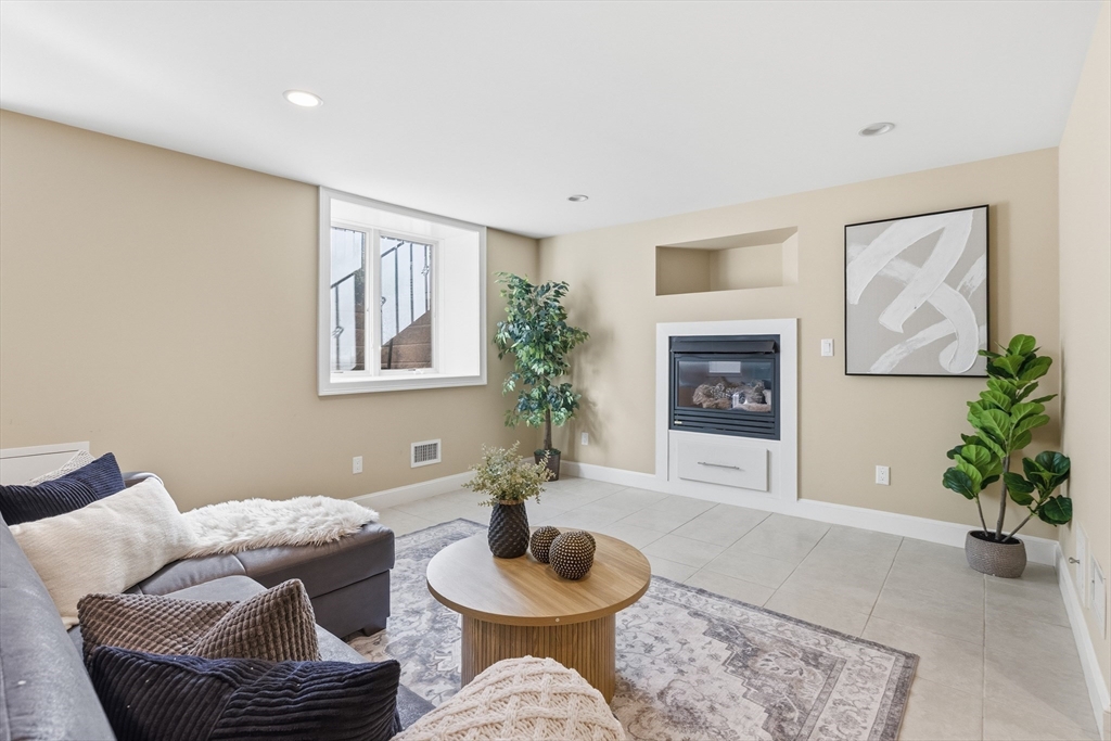 115 Meadowbrook Road Newton, MA 02459 - Photo 30 of 42 Gallery Image 30