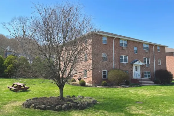 $350,000 | 12 Colonial Village Drive, Unit 12, Arlington, MA 02474