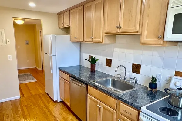 $350,000 | 12 Colonial Village Drive, Unit 12, Arlington, MA 02474