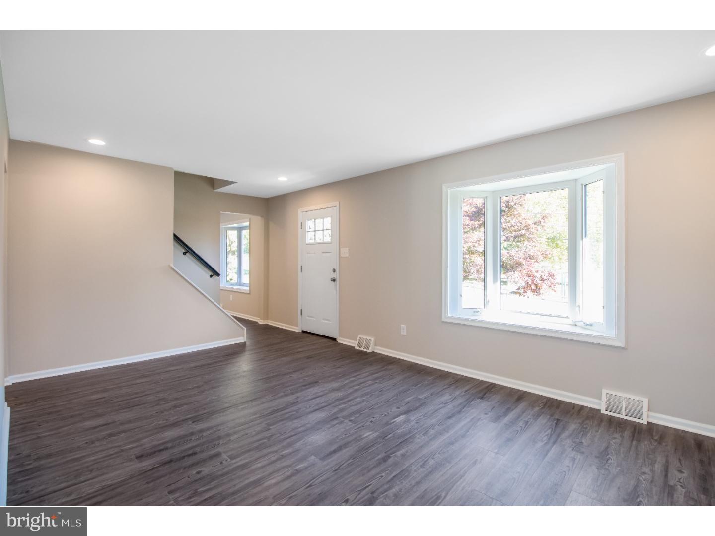 1112 Church Road Springfield, PA 19064 - Photo 6 of 25 Living Room