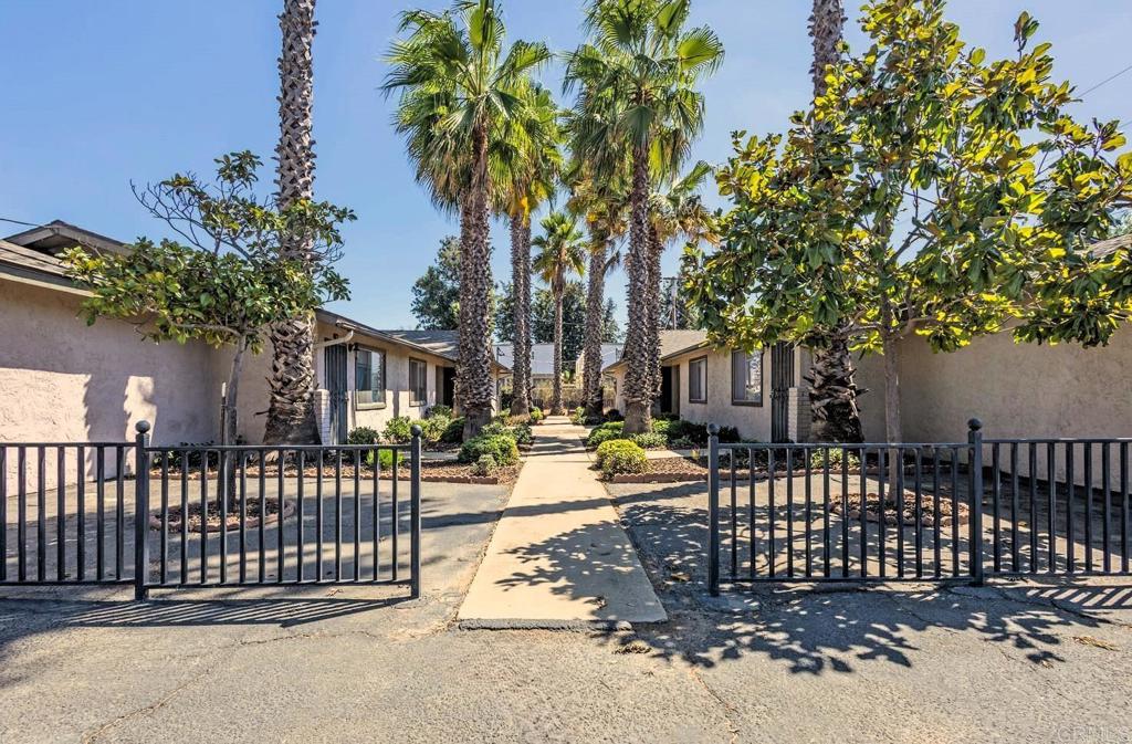 818 A Street Ramona, CA 92065 - Photo 6 of 36 Courtyard