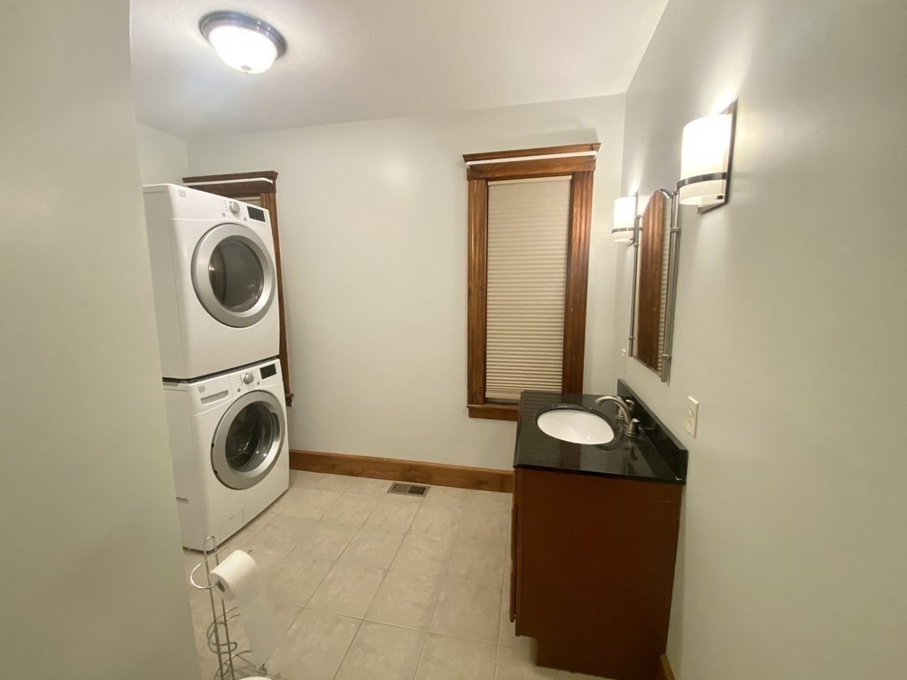 23 Tatman Street Worcester, MA 01607 - Photo 8 of 42 Gallery Image 8