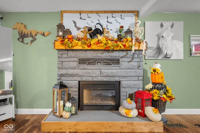 $305,000 | 202 West Lakeview Drive, Nineveh, IN 46164