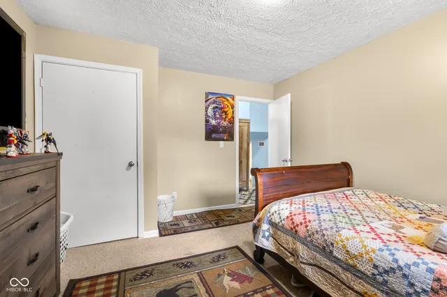 $305,000 | 202 West Lakeview Drive, Nineveh, IN 46164