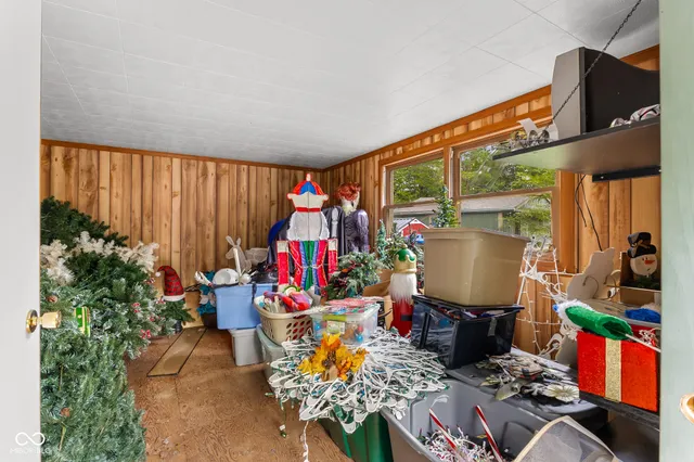 $305,000 | 202 West Lakeview Drive, Nineveh, IN 46164