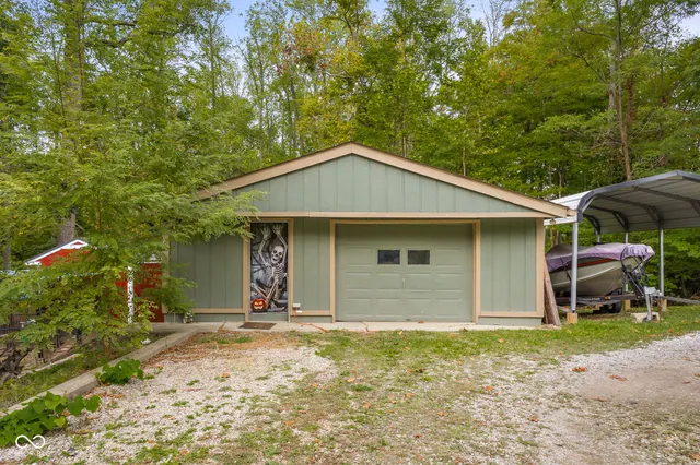 $305,000 | 202 West Lakeview Drive, Nineveh, IN 46164