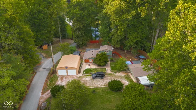 $305,000 | 202 West Lakeview Drive, Nineveh, IN 46164