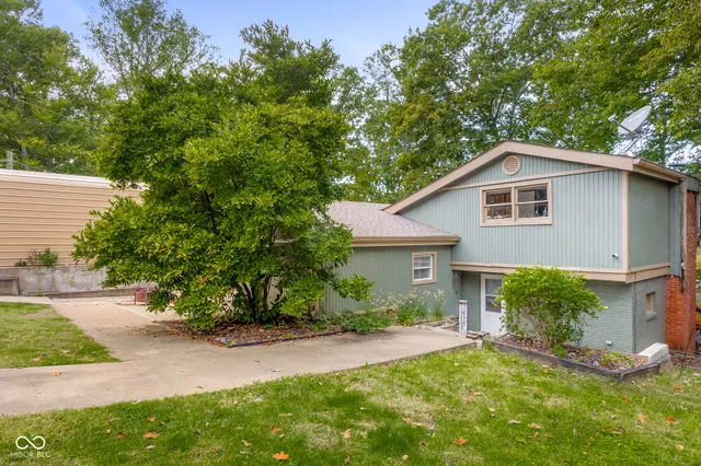 $305,000 | 202 West Lakeview Drive, Nineveh, IN 46164