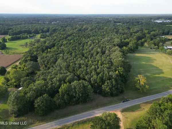 $118,500 | 2435 Highway 43, Canton, MS 39046