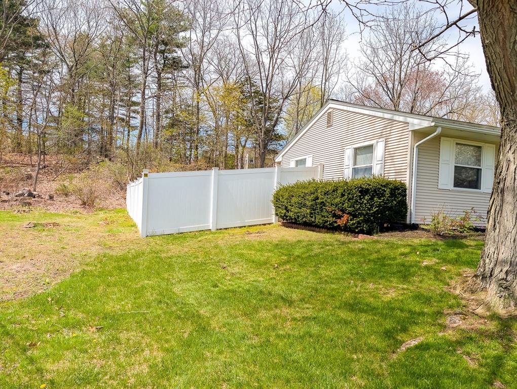 14 Myrna Road Framingham, MA 01701 - Photo 4 of 40 Gallery Image 4