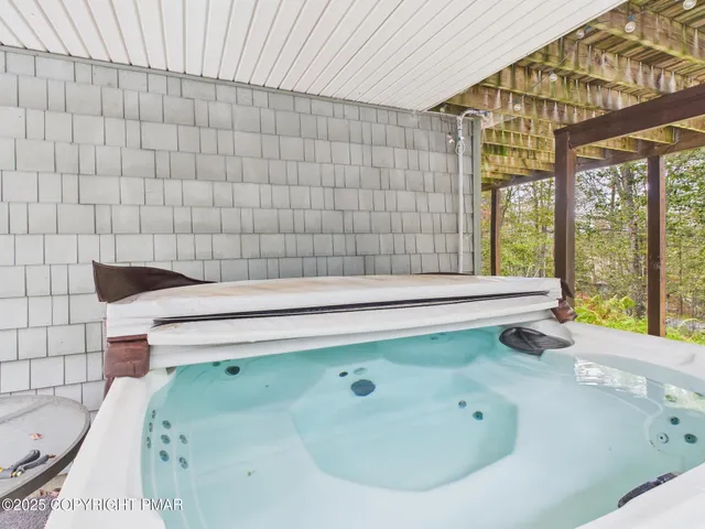 $525,000 | 1140 Arrowhead Drive, Pocono Lake, PA 18347