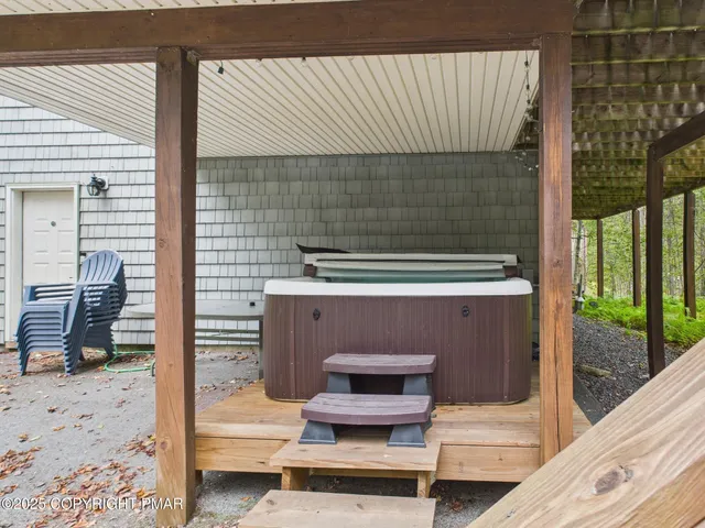 $525,000 | 1140 Arrowhead Drive, Pocono Lake, PA 18347