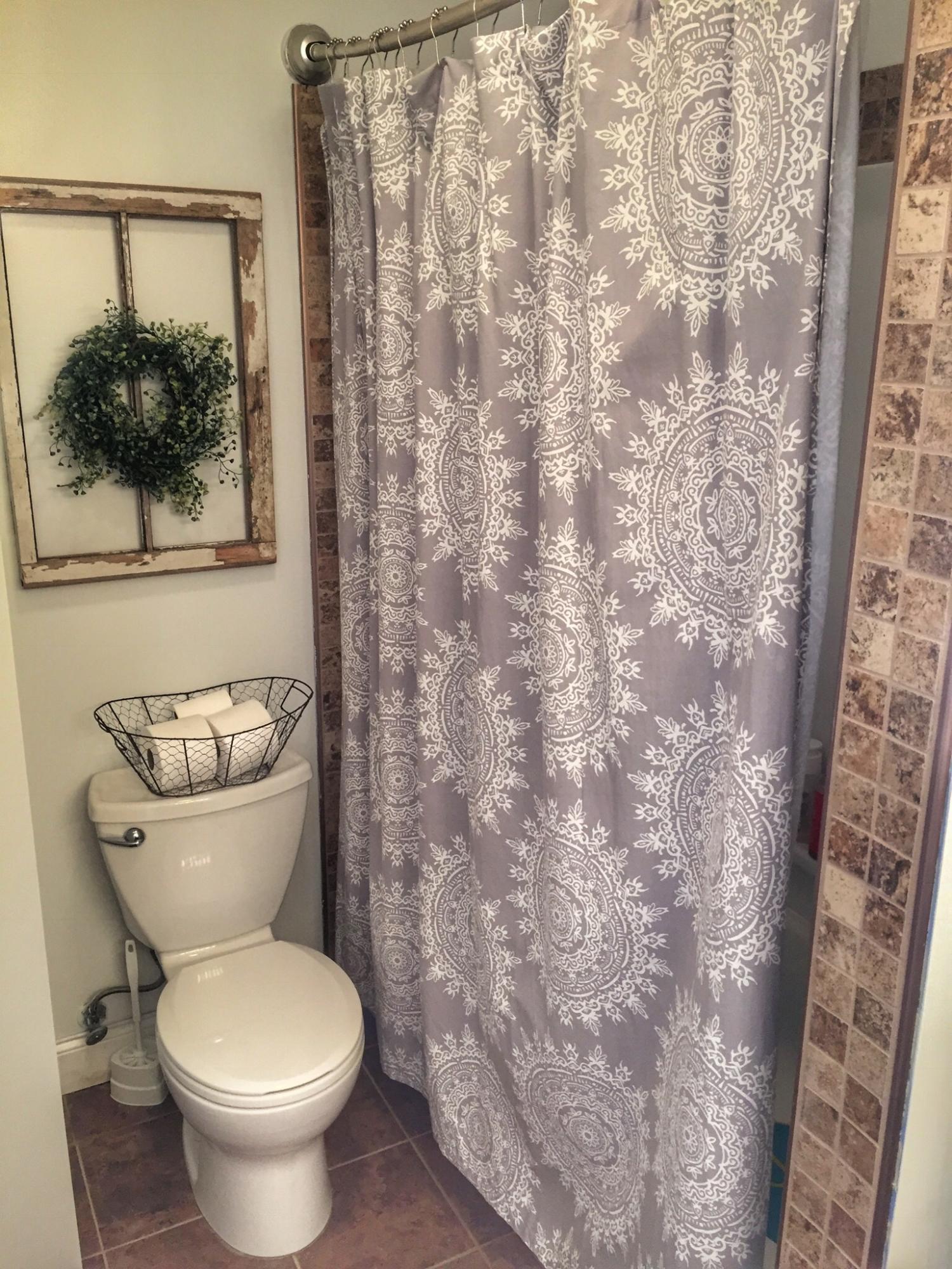 7834 Greenbriar Road Talbott, TN 37877 - Photo 15 of 19 Master bath Tile boarder Shower