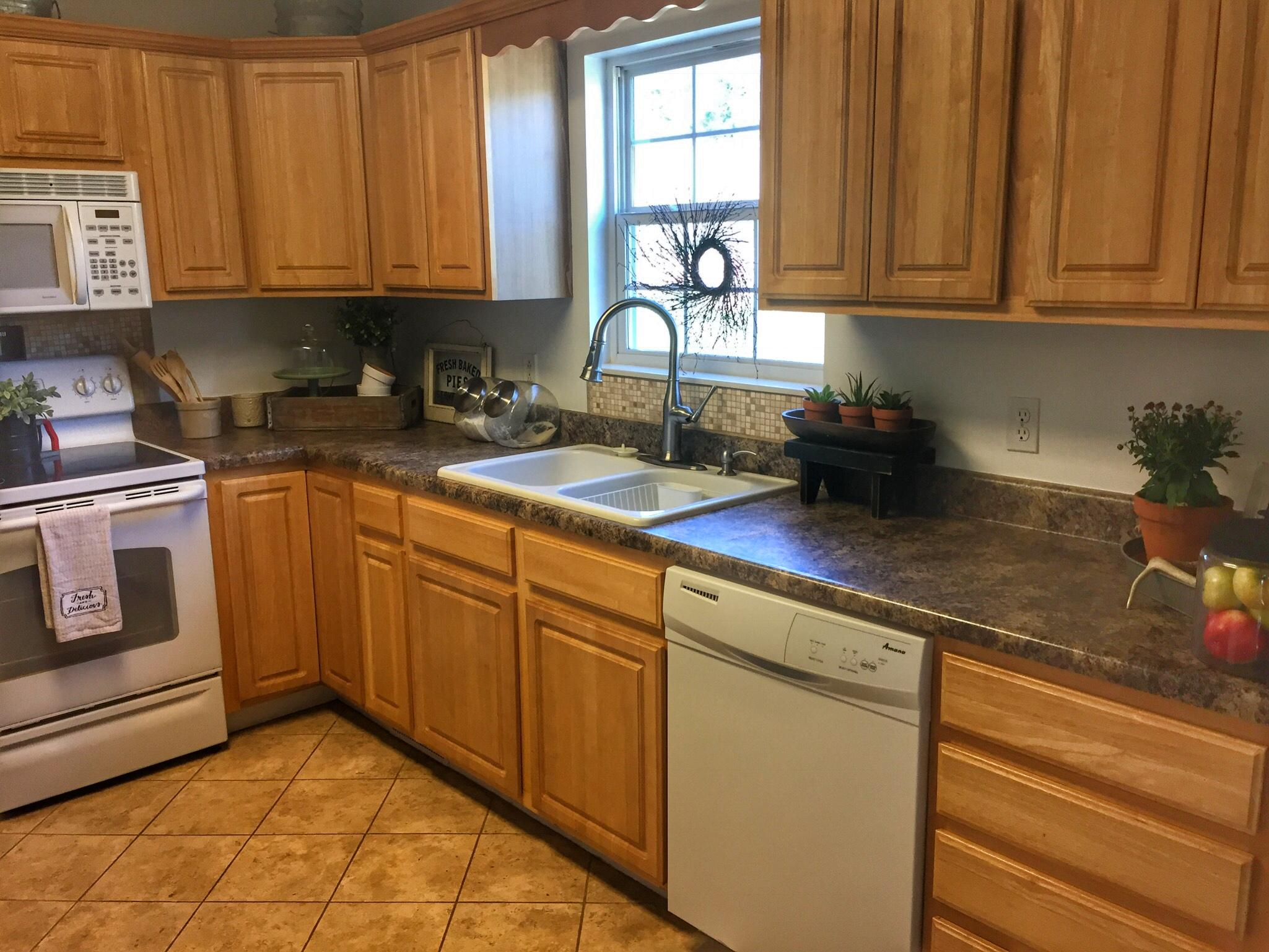 7834 Greenbriar Road Talbott, TN 37877 - Photo 8 of 19 Kitchen2
