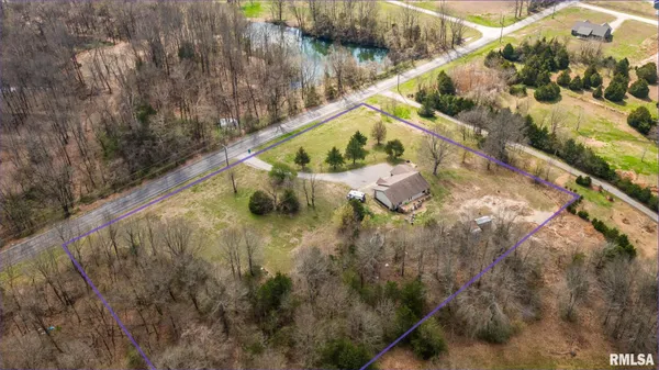 $299,900 | 1126 Sycamore Road, Carbondale, IL 62901
