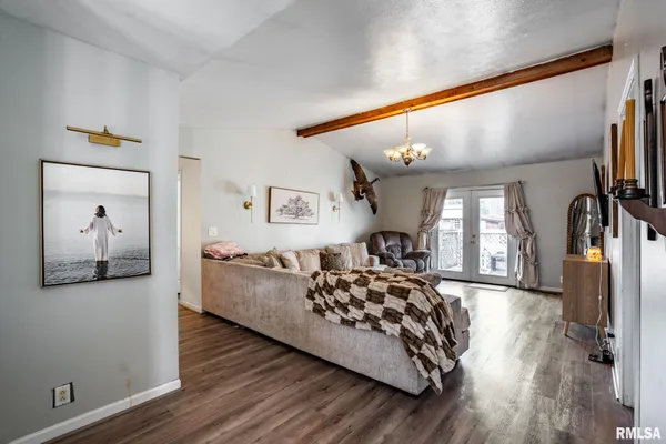 $299,900 | 1126 Sycamore Road, Carbondale, IL 62901