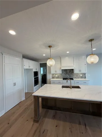 $806,950 | 15340 West 161st Terrace, Olathe, KS 66062