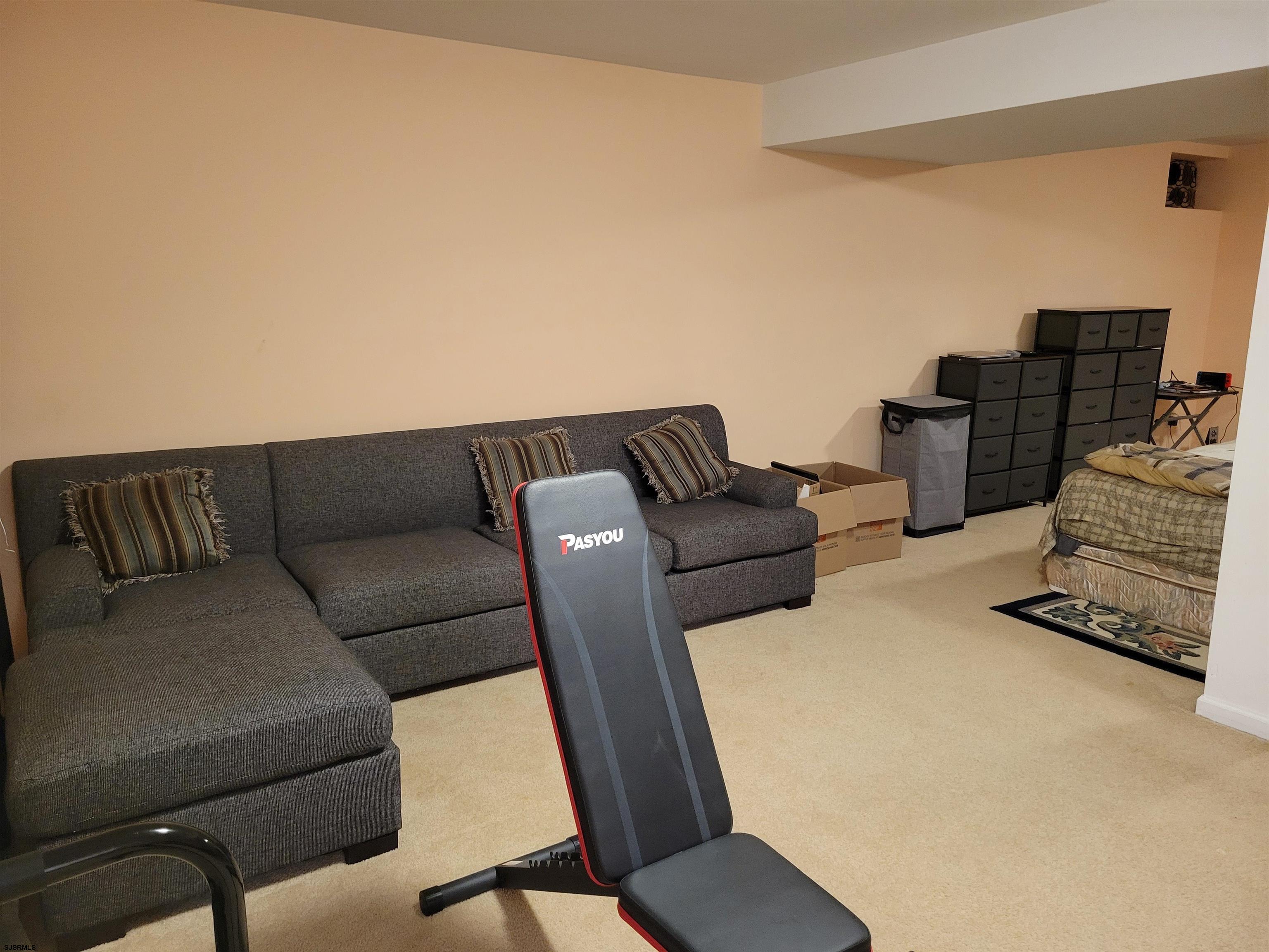 21 Sugarberry Road Egg Harbor Township, NJ 08234 - Photo 34 of 59 a living room with furniture