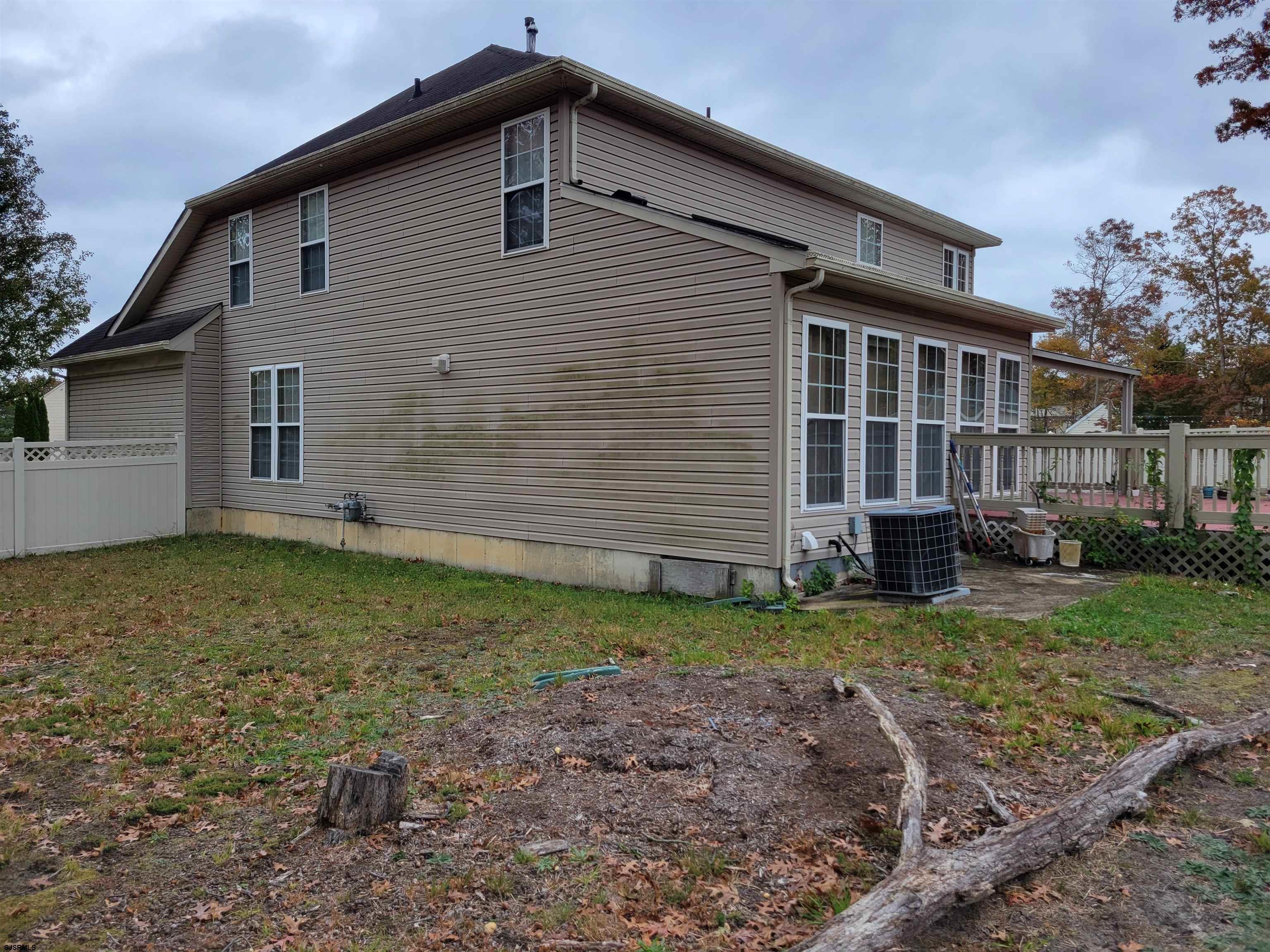 21 Sugarberry Road Egg Harbor Township, NJ 08234 - Photo 52 of 59 a front view of a house with garden