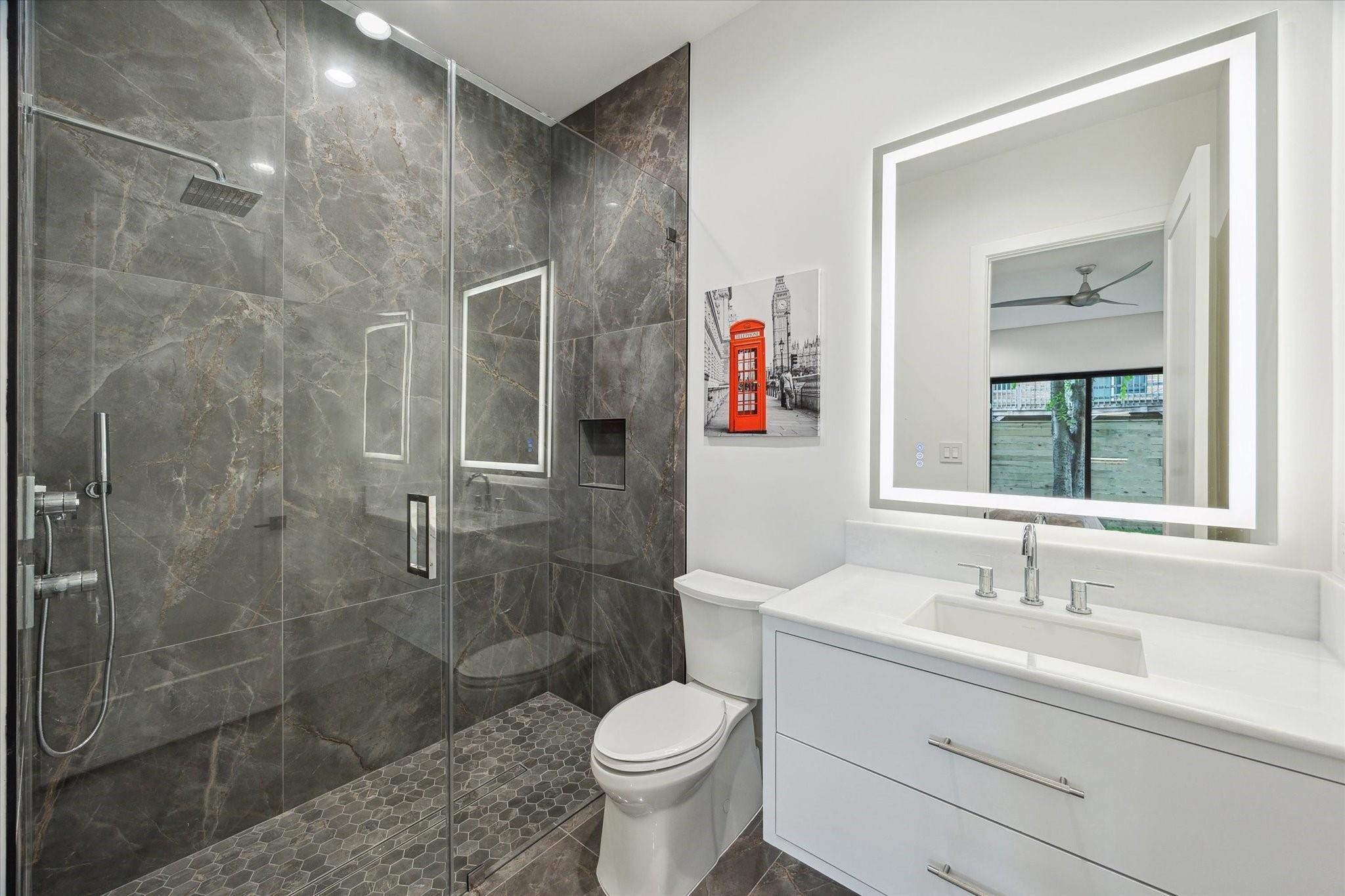 2309 Driscoll Street Houston, TX 77019 - Photo 32 of 33