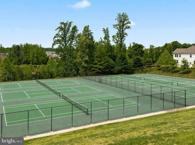 a view of a tennis court