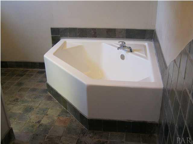 3435 Keating Road Pensacola, FL 32504 - Photo 9 of 17 MB Tub