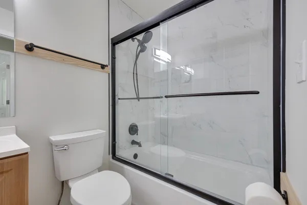 $2,030 | 117 Gant Circle, Unit F, Streamwood, IL 60107