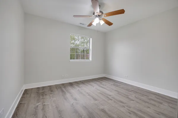 $2,030 | 117 Gant Circle, Unit F, Streamwood, IL 60107