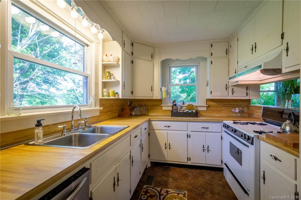 1973 Jamestown Road Morganton, NC 28655 - Photo 18 of 25 Gallery Image 18