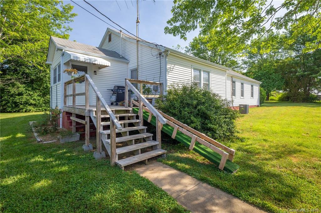 1973 Jamestown Road Morganton, NC 28655 - Photo 3 of 25 Gallery Image 3
