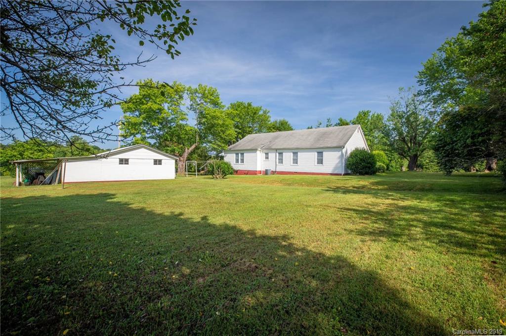 1973 Jamestown Road Morganton, NC 28655 - Photo 4 of 25 Gallery Image 4