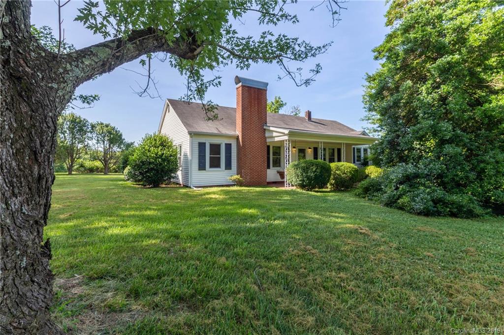 1973 Jamestown Road Morganton, NC 28655 - Photo 5 of 25 Gallery Image 5