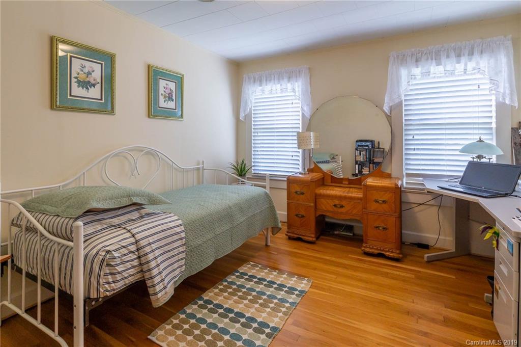 1973 Jamestown Road Morganton, NC 28655 - Photo 7 of 25 Gallery Image 7