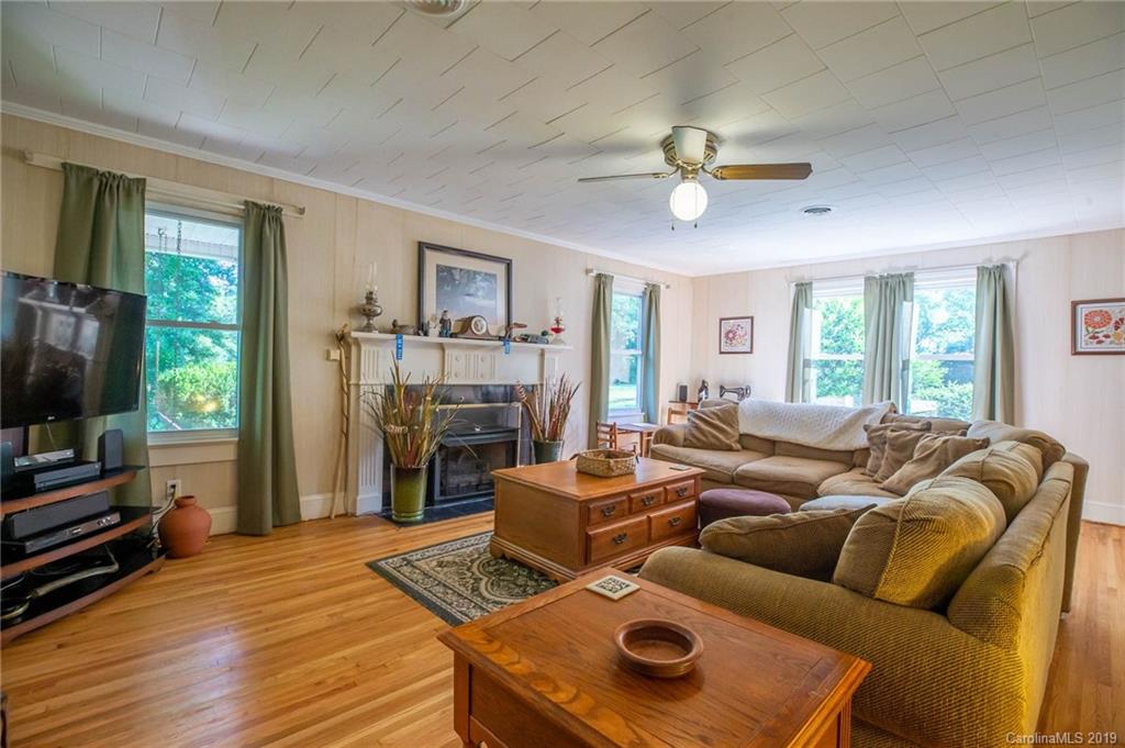 1973 Jamestown Road Morganton, NC 28655 - Photo 9 of 25 Gallery Image 9