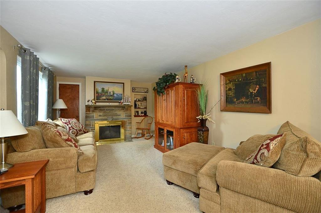 637 Nicholson Road Sewickley, PA 15143 - Photo 4 of 25 Gallery Image 4