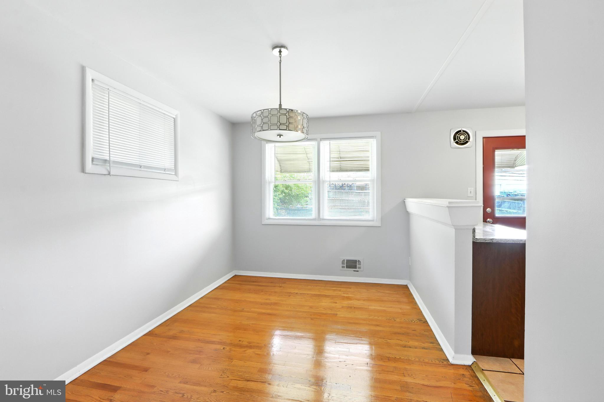 4255 Labyrinth Road Baltimore, MD 21215 - Photo 5 of 27 a view of empty room with window