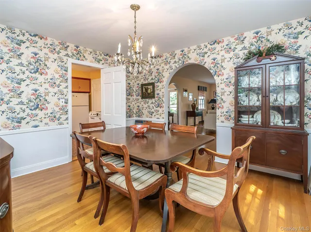 $1,299,000 | 43 Amherst Road, Port Washington, NY 11050