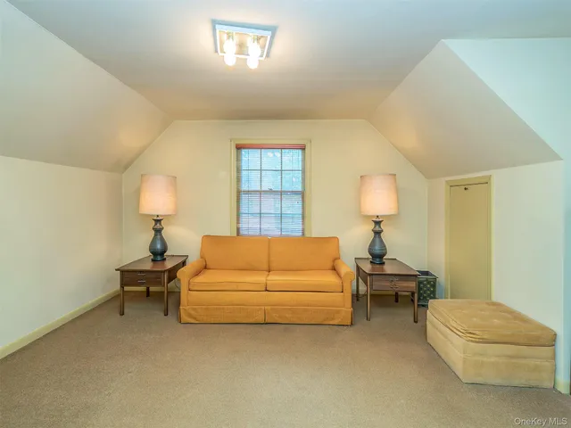 $1,299,000 | 43 Amherst Road, Port Washington, NY 11050