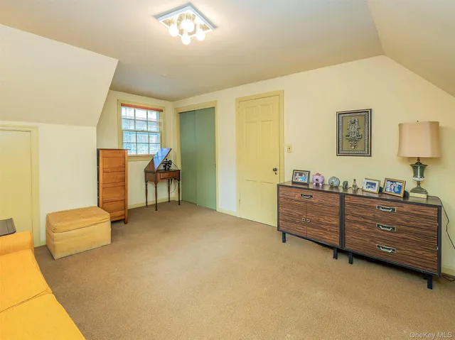 $1,299,000 | 43 Amherst Road, Port Washington, NY 11050