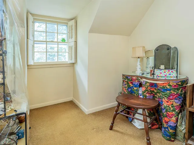 $1,299,000 | 43 Amherst Road, Port Washington, NY 11050