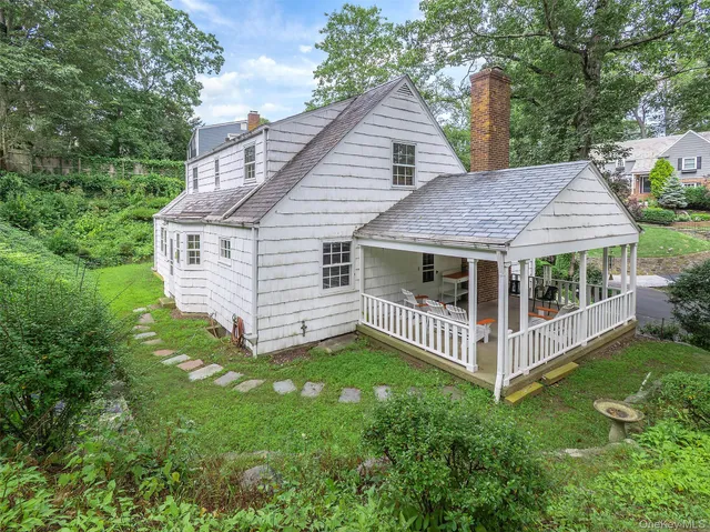 $1,299,000 | 43 Amherst Road, Port Washington, NY 11050